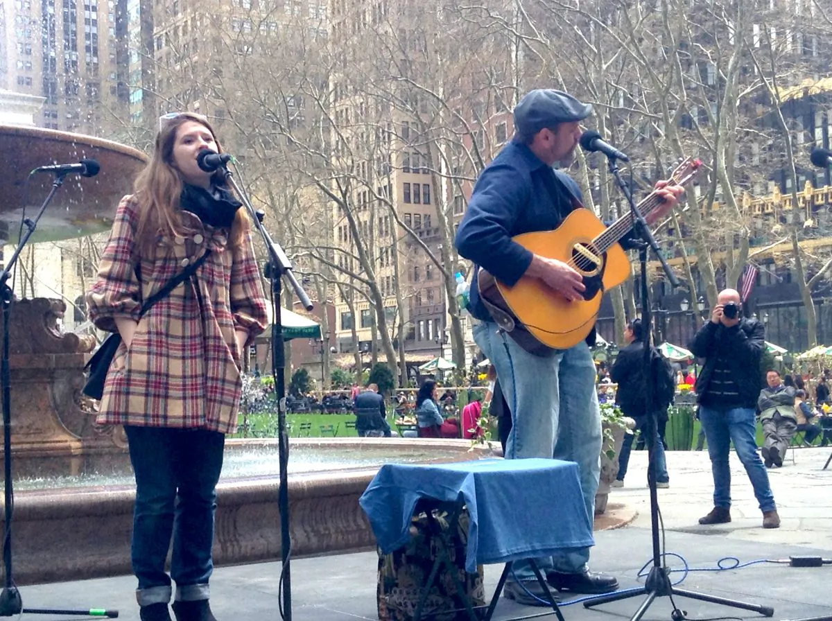 Mary Linehan Sings Cloten's Song from "Cymbeline" at the Bryant Park celebration of 450 years of Shakespeare, Sept. 23, 2014 in New York.  (Jonathan Zhou)