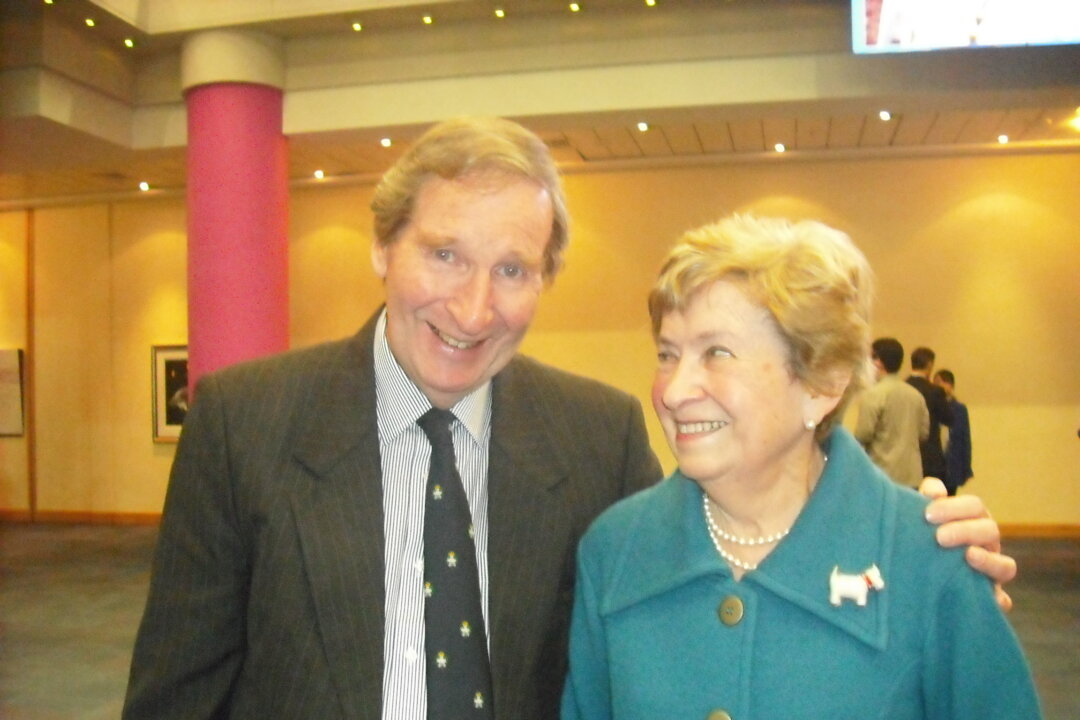 Gordon and Sheila Gray at Shen Yun in Birmingham on Tuesday, April 15 (Chin/Epoch Times)