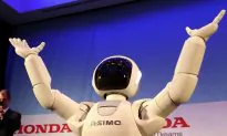 The Evolution of ASIMO the Robot (Video)