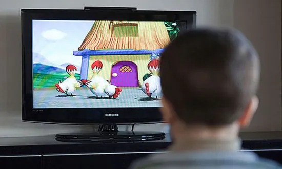 Junk Food Ads and Kids: How to Protect Your Little Ones? (Video)