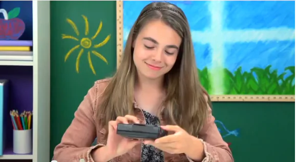 Hilarious: Kids React to Walkman (+Video)
