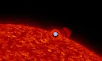 ‘Upside-Down Planet’ Reveals New Method for Studying Binary Star Systems