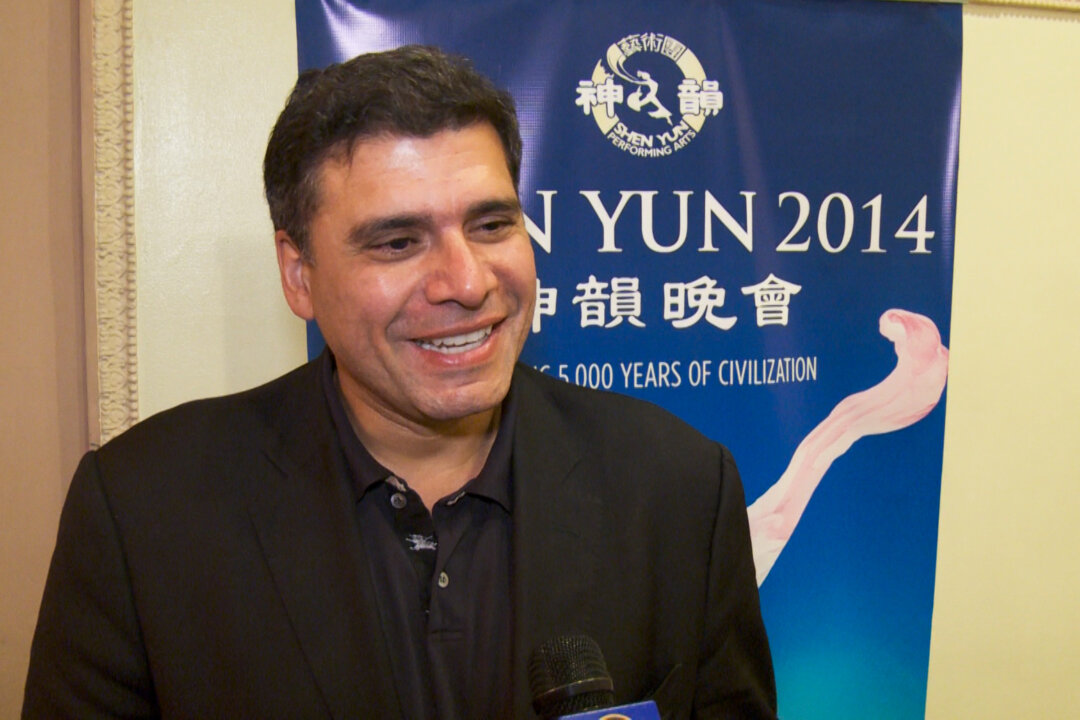 Dr. Alfredo Lopez attends Shen Yun Performing Arts at the Merriam Theater in Philadelphia on April 26, 2014. (NTD Television)
