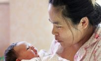 Living With Grandparents can be Depressing for new Moms
