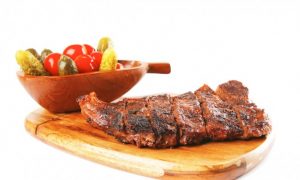 Soaking Meats in Beer Makes Them Safer to Eat From the Grill 