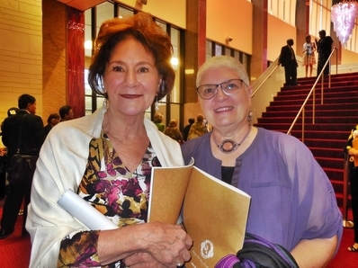 Jane Marie Young (L) and Diane Datz enjoy Shen Yun Performing Arts at the Lila Cockrell Theatre, on May 4. (Stacy Chen/Epoch Times)