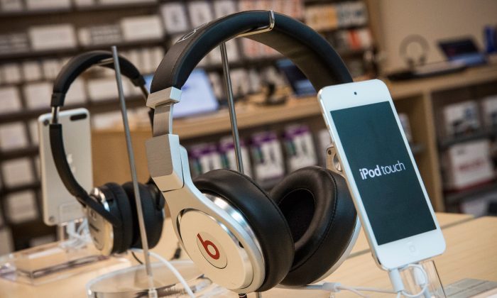 Apple Purchases Beats Headphones. (Andrew Burton/Getty Images)