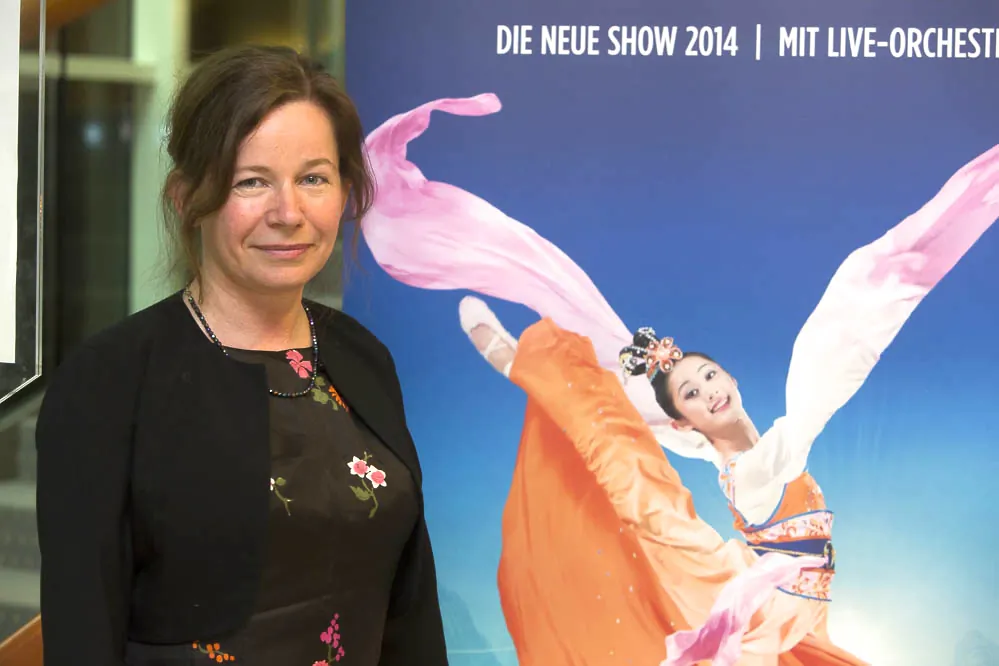 Ms. Beate Rohwetter, a painter, said that the Shen Yun performance at the Festspielhaus Baden-Baden, on April 30, was fantastic. (Matthias Kehrein/Epoch Times)