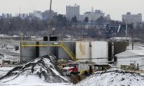 In Fracking Hotbed, a Muted Approach to Regulation