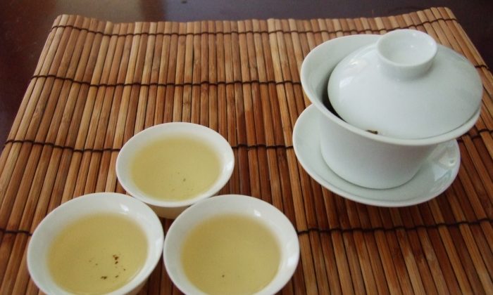 Brewing tea in a gaiwan. (Peter Valk)
