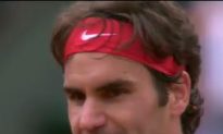 Federer Needs Four Sets to Beat Tursunov