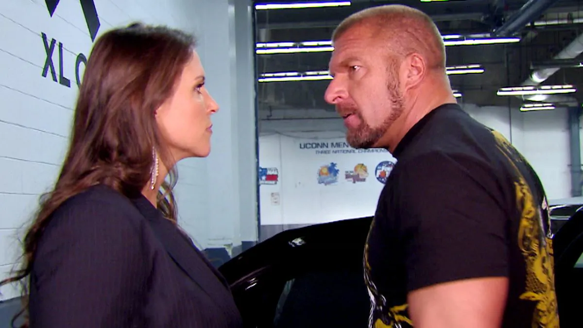 Stephanie McMahon (left) and HHH (right) (bing.com) 