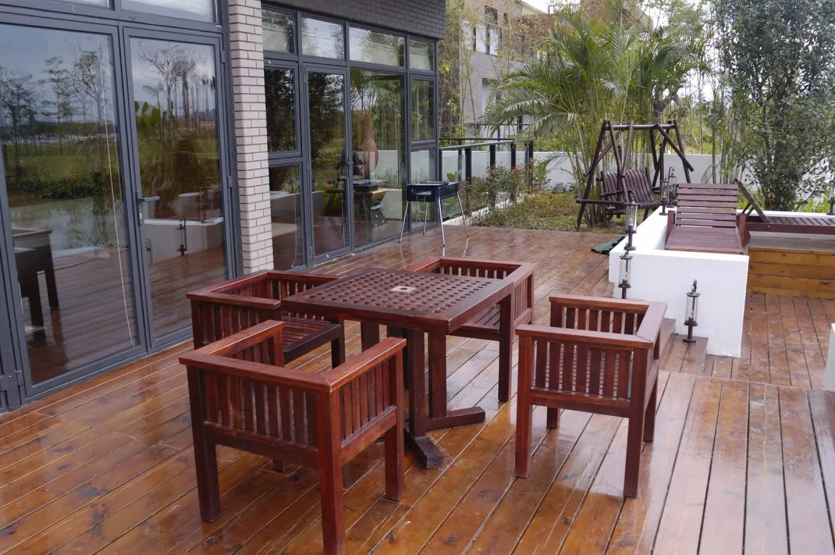 Multi-level decks are great for entertaining. (rodho/iStock/Thinkstock)