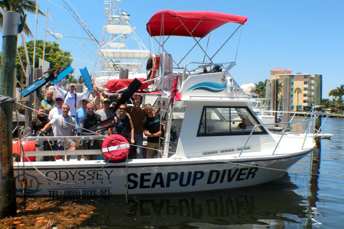 Pompano Dive Center's SEA PUP dive boat returns to dock with Martin Stepanek and his group of free divers. (Myriam Moran copyright 2014)