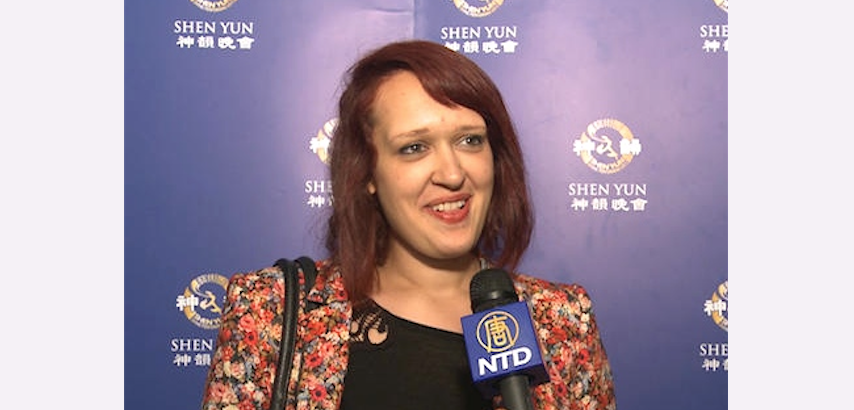 Violinist Ms. Melodi Kayis attends Shen Yun Performing Arts in Vienna. (Courtesy of NTD Television)