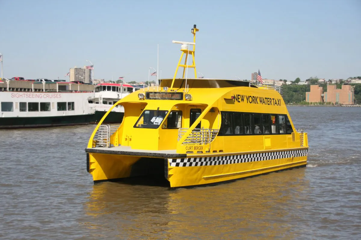 This 64-seat New York Water Taxi takes its first trip to the World Financial Center on Monday to kick off its commuter service on the Hudson River. (Stephenie Wang/Epoch Times)