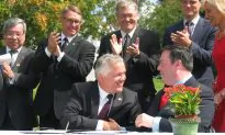 Harper to Attend Victims of Communism Memorial Fundraiser