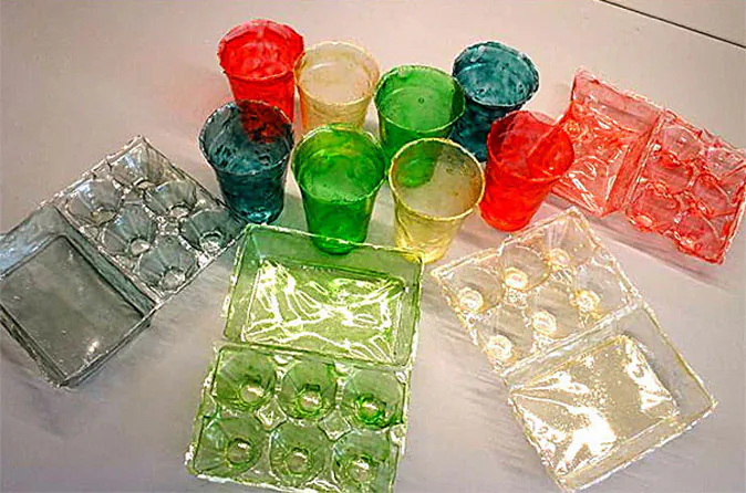 Turning shrimp shells into plastic: Harvard's Wyss Institute comes up with fully degradable bioplastic. (Courtesy of Wyss Institute)