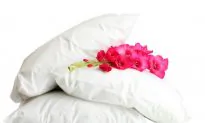 Dr. Oz’s Tips to Avoid Heartburn, Snoring and More (Video)