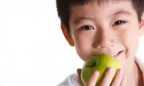Top 15 Dirtiest and 15 Cleanest Fruits and Veggies