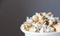 Here’s What You Should Eat If You Want A Flat Belly (Video)