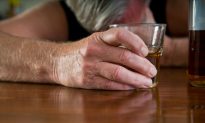 WHO Report: Alcohol Kills 1 Person Every 10 Seconds (Video)
