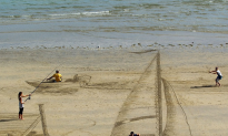 Artist Creates Cool, Intricate Optical Illusions on New Zealand Beach (Photo Gallery)