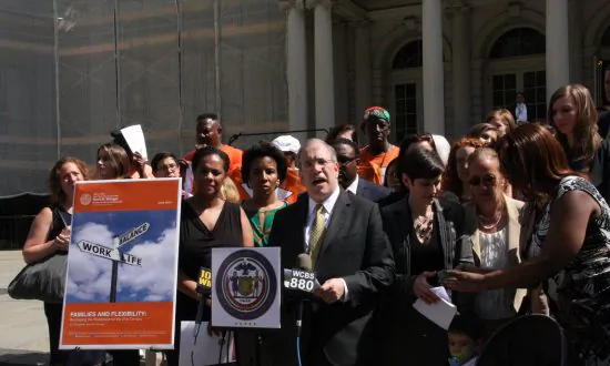 Comptroller Stringer Calls for Flexible Work Hours