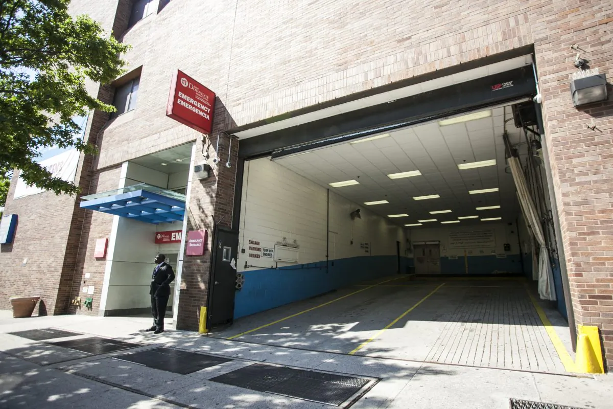 The exterior of Long Island College Hospital in Cobble Hill, Brooklyn, May 29, 2014. It has closed most of its facilities and is diverting its ambulances. (Samira Bouaou/Epoch Times)