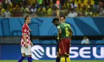 Alex Song Red Card Video Today: Cameroon Player Gets Sent Off for Hitting Mario Mandžukić