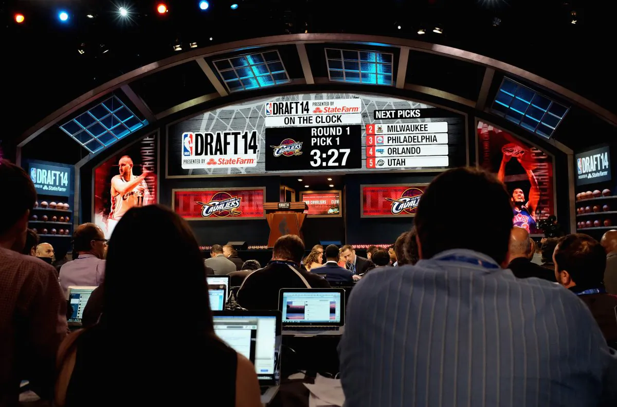 NEW YORK, NY - JUNE 26: Media await the first pick of the 2014 NBA Draft at Barclays Center on June 26, 2014 in the Brooklyn borough of New York City. (Photo by Maribel de la Torre/Getty Images)