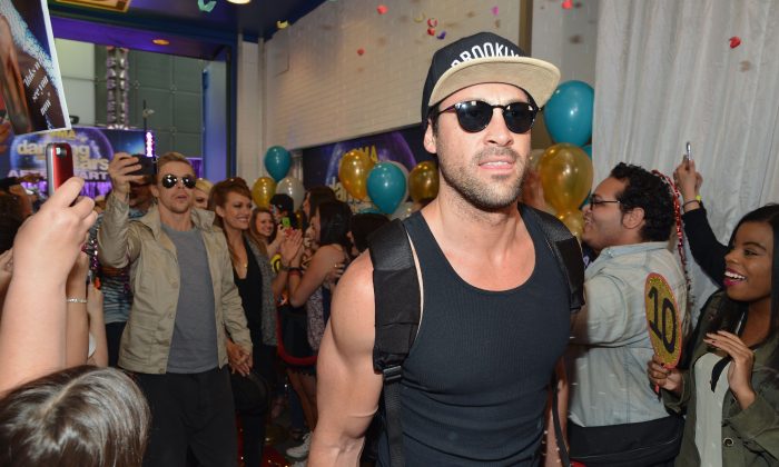 'Dancing With The Stars' Season 18 participants Derek Hough, Amy Purdy and Maksim Chmerkovskiy arrive to ABC's 'Good Morning America' at Times Square on May 21, 2014 in New York City. (Slaven Vlasic/Getty Images)