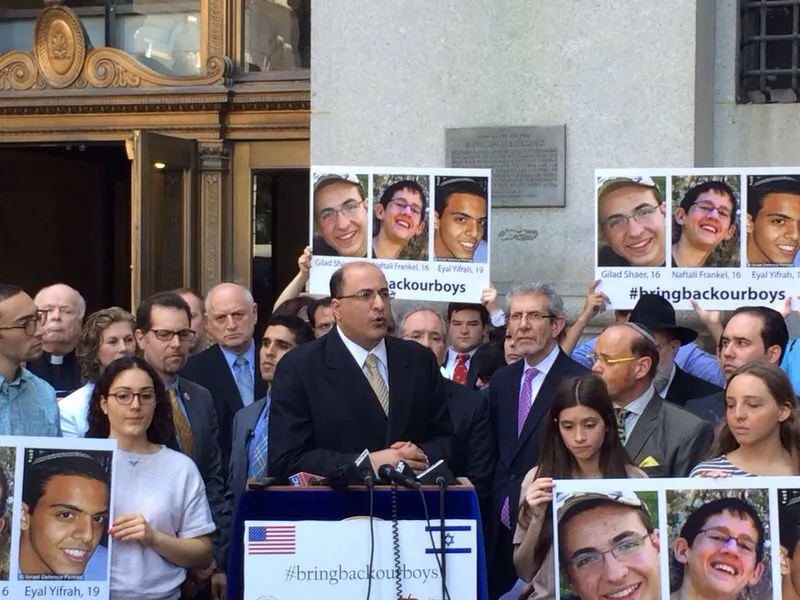 Ambassador Ido Aharoni, consul general of Israel in New York, addresses the media outside the Manhattan Municipal Building on June 18. (Courtesy Consulate of Israel in New York)