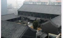 Chinese Officials Dump Real Estate to Avoid Attention