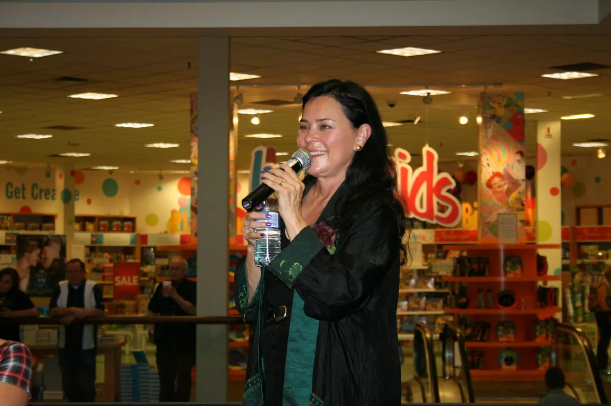Author Diana Gabaldon speaks at a book signing event at Chapters in Ottawa on June 23, 2014. (Joyce MacPhee) 