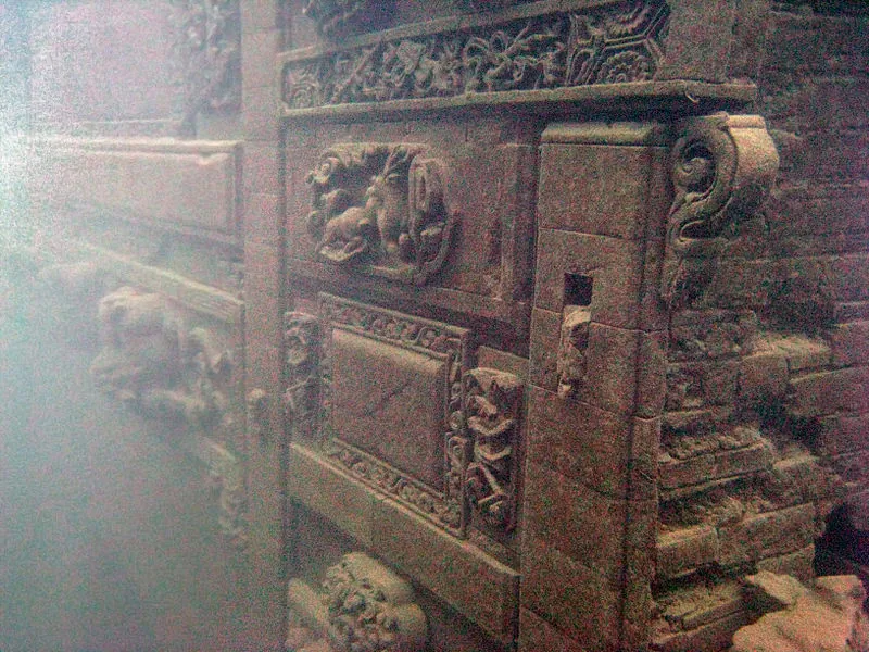 Ancient city of Shi Cheng under Qiandao Lake in Chun'an County, Zhejiang Province in China. (Wikipedia Commons)