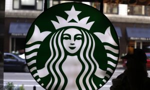 Pumpkin Spice Latte 2014 Recipe, Calories: Drink Blasted for 'Caramel Coloring,' 'Monsanto Milk'