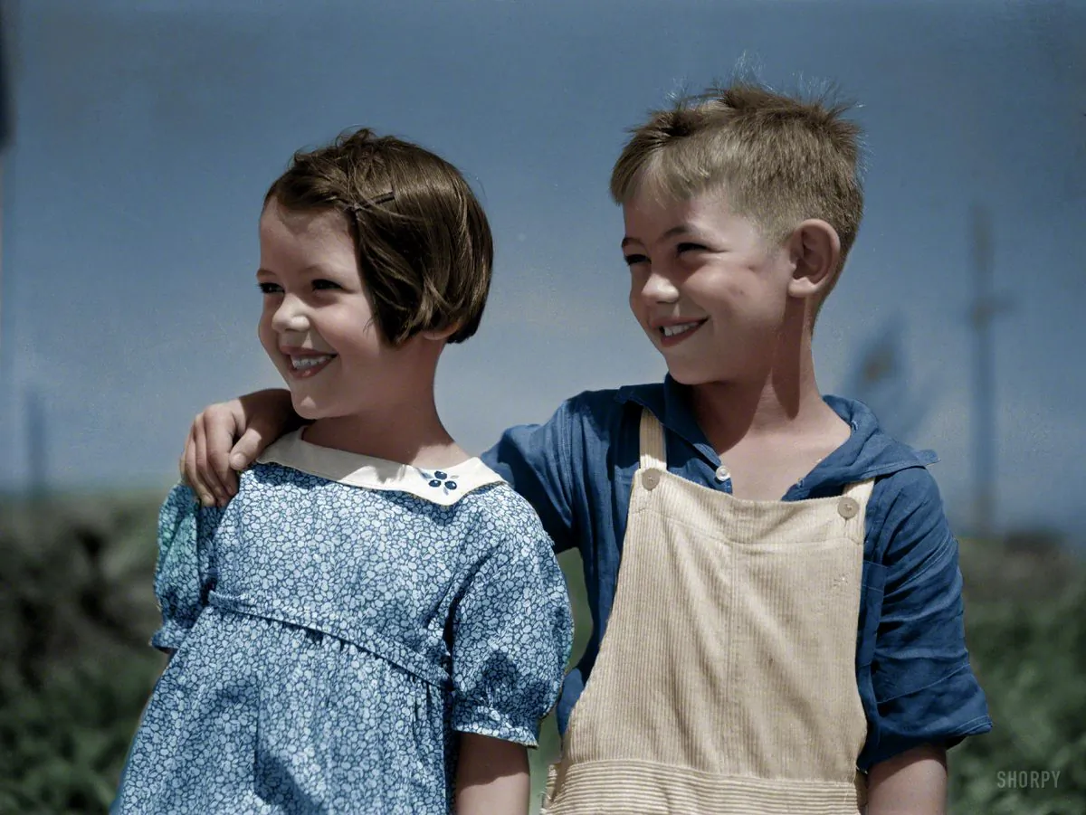 Children of homesteaders in Wichita Gardens in 1936. (Colorized by Patty Allison)