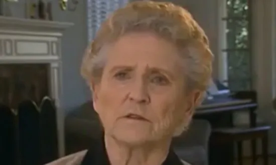 Ann B. Davis Dies at 88, Actress Known for ‘Alice’ Of ‘Brady Bunch’ (Video)