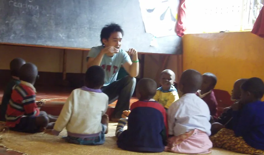 Volunteering in Tanzania (Bren On The Road)