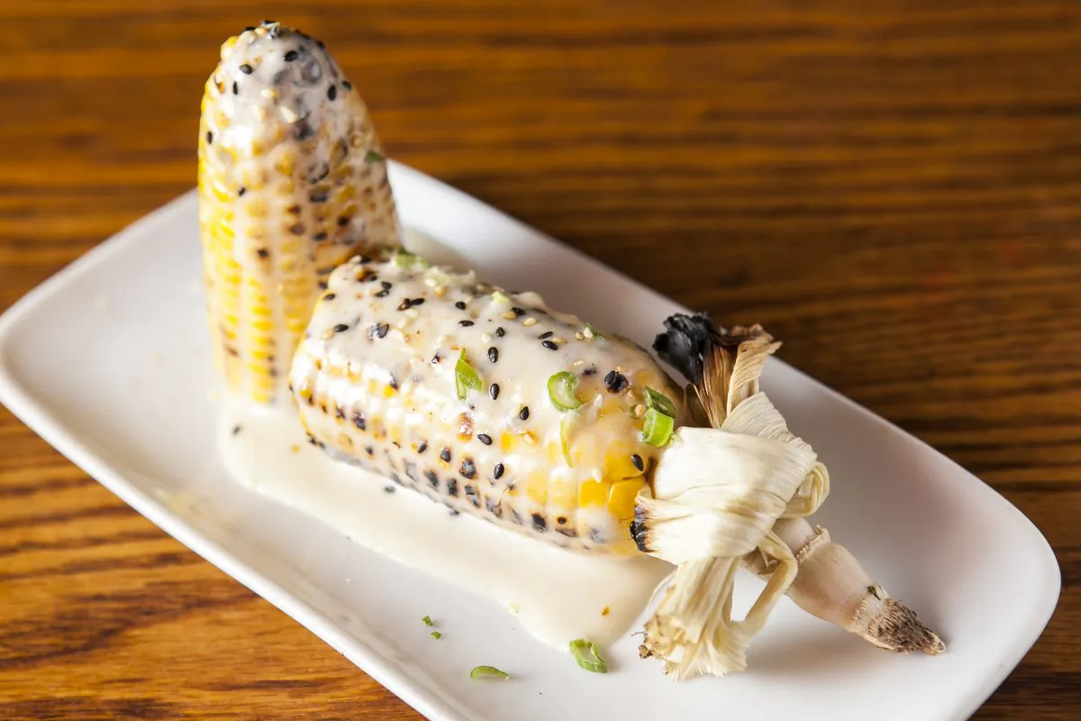 Grilled corn on the cob. (Samira Bouaou/Epoch Times)