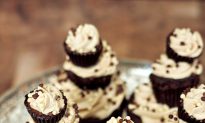 Recipe: Triple Decker Chocolate Peanut Butter Cupcakes