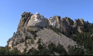 Take Tour of Mount Rushmore