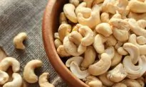 7 Health Benefits of Cashews (Infographic)