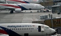 Malaysia Airlines Flight 17 Video: Plane Crashes in Ukraine Today