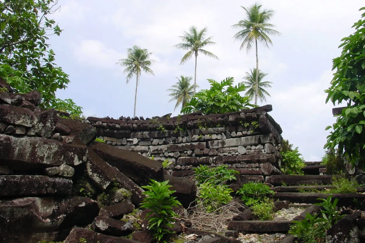 Nan Madol ruins (CT Snow via Wikimedia Commons)