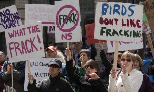 Feds Criticized for Leaving Fracking Chemicals Off Pollutant List 