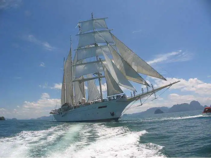 Ship from Venice to Athens (The Travel Magazine)