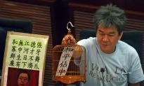 Beijing Official’s Praise Brings Leadership’s Conflict to Hong Kong