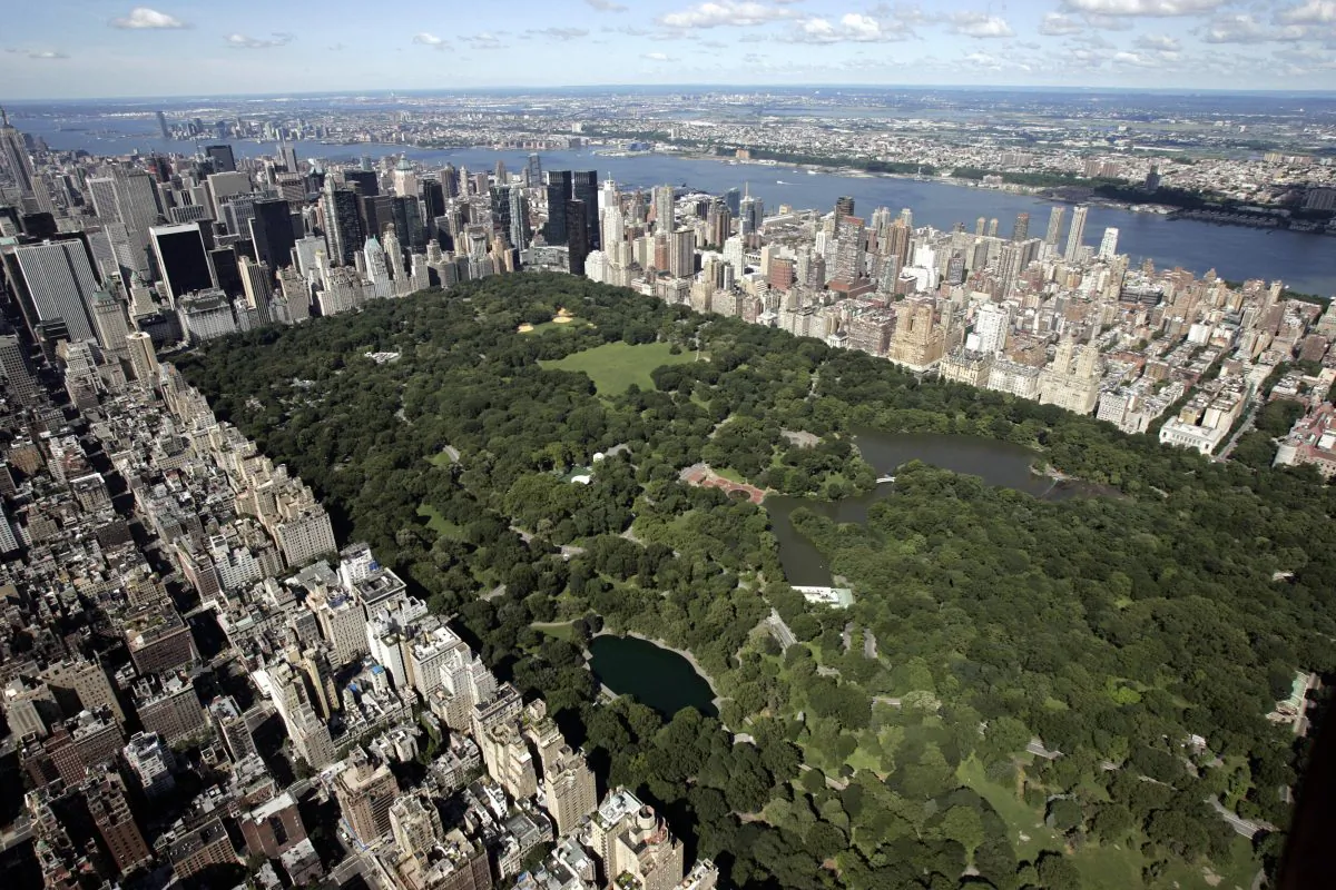 Aerial view of Manhattan looking south over Central Park on July 1, 2007, in New York City. (Stan Honda/AFP/Getty Images)